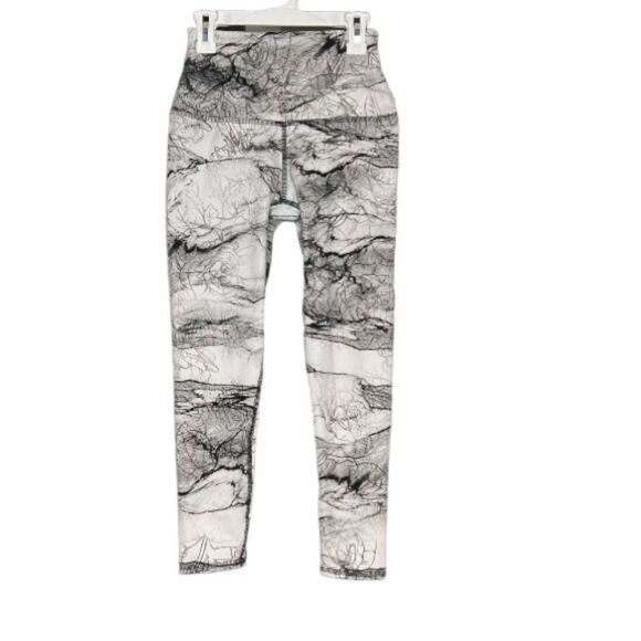 Evolution & Creation High Rise Marbled Capri Leggings S - Picture 2 of 3